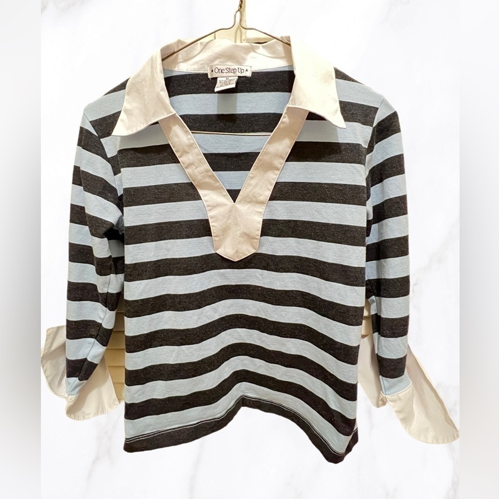 Girls V neck collard shirt Size Medium